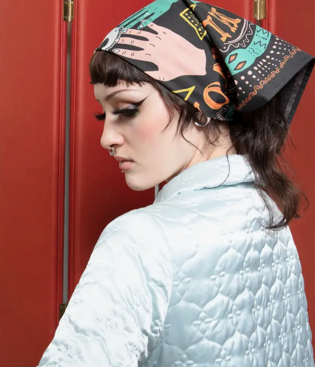 22" Rowena Bandana 097