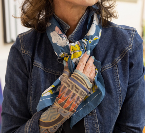 34" Evangeline Bandana 083 - Blue