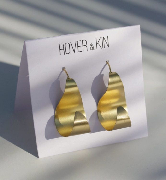 Golden Curve Threader Earrings