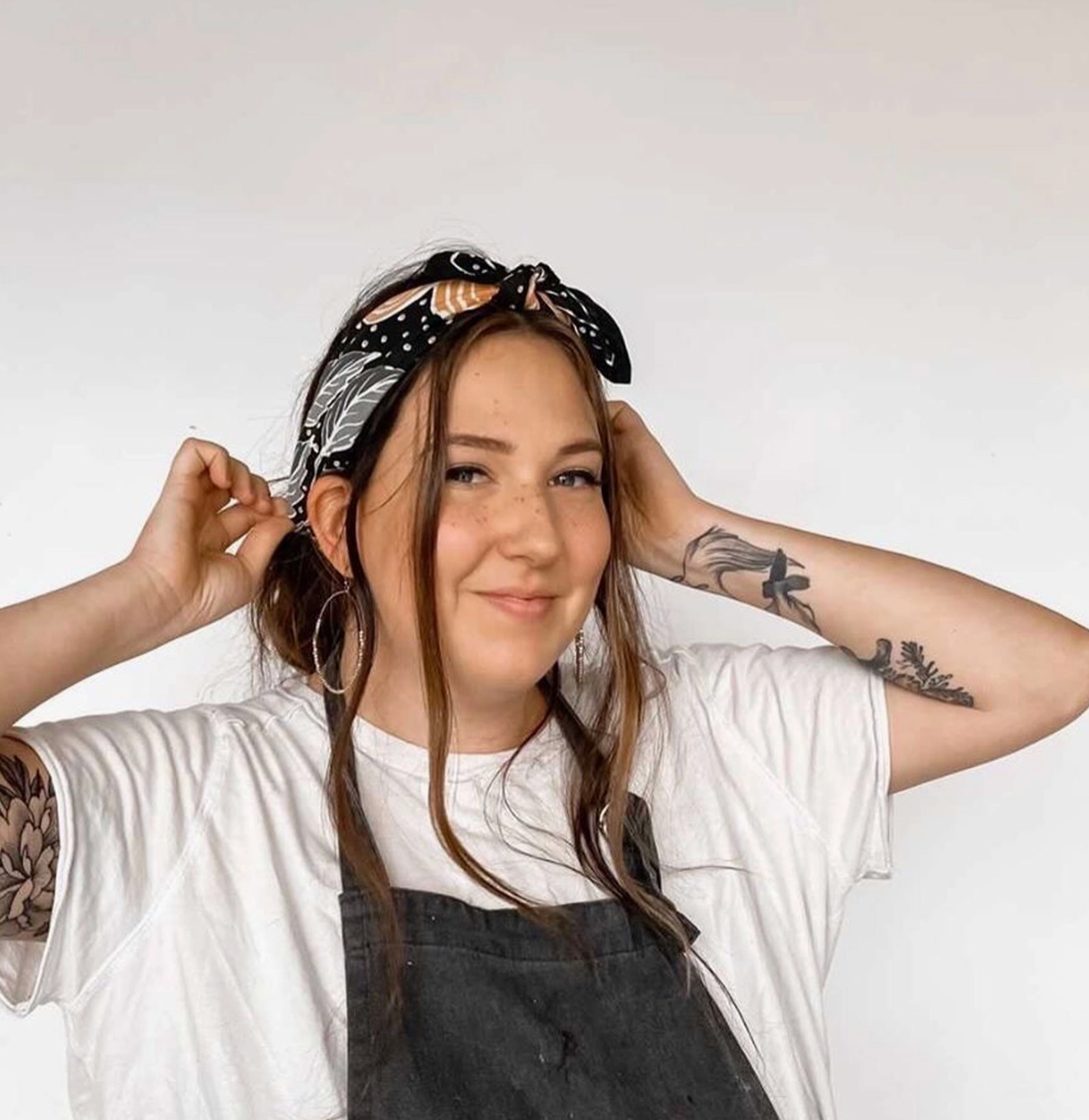 22" Amy Bandana 046