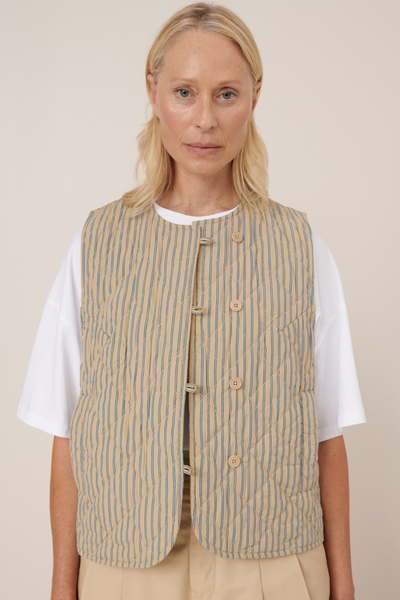 Axis Vest