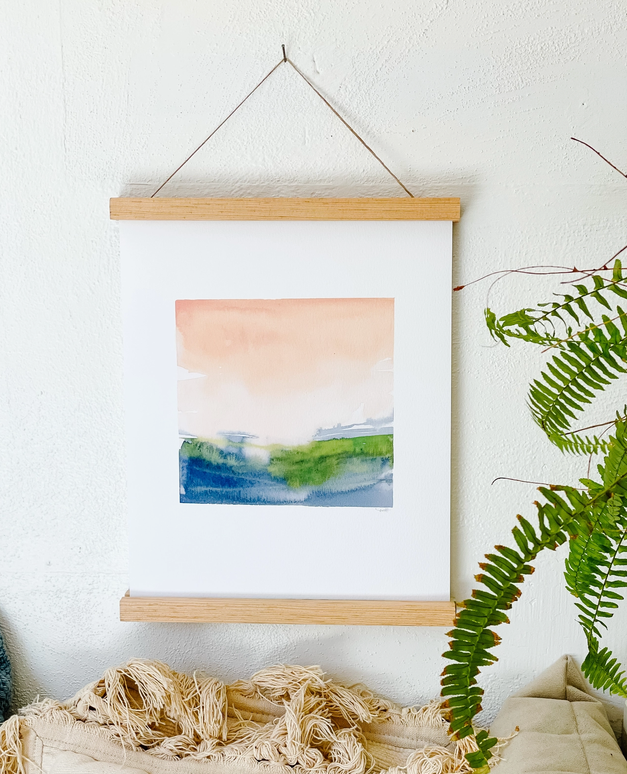 Minimalistic Wooden Magnetic Picture Hanger