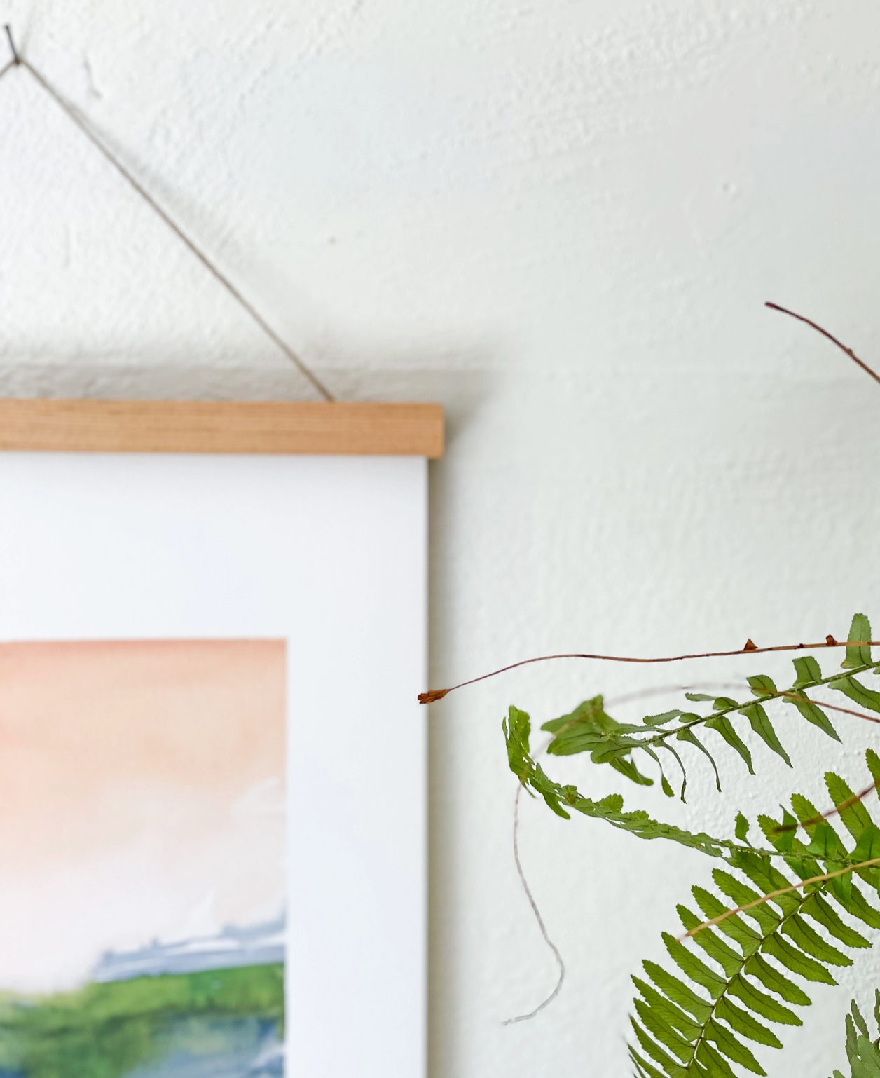 Minimalistic Wooden Magnetic Picture Hanger