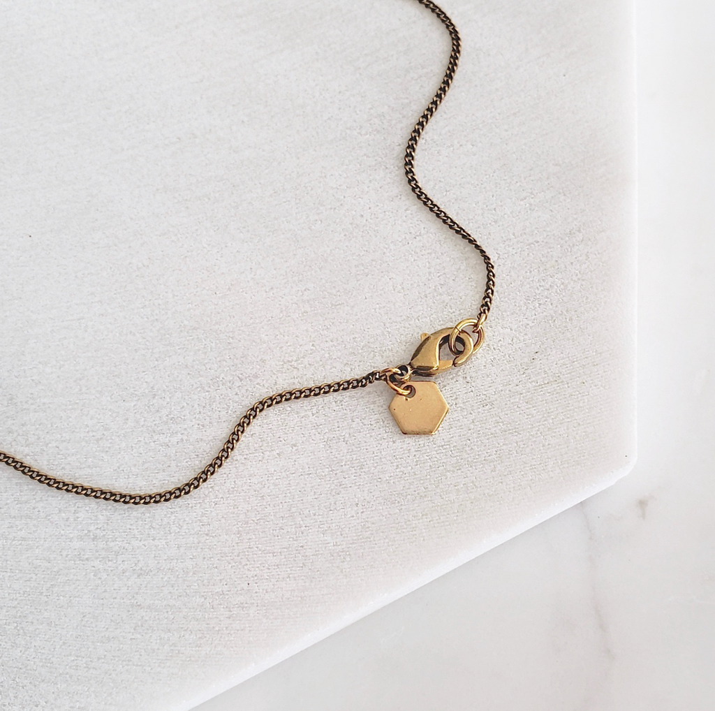Small Curve Necklace