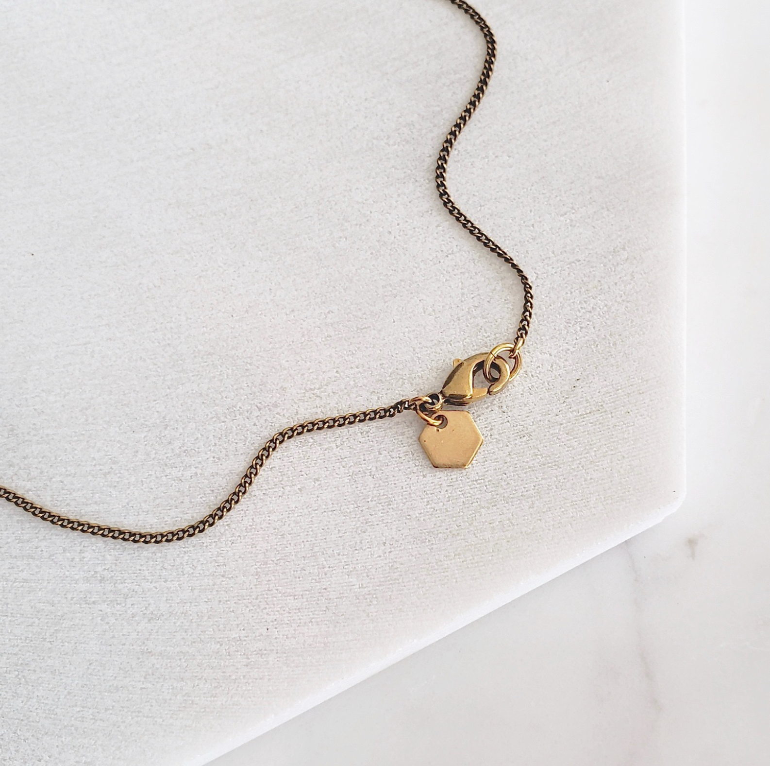 Small Curve Necklace