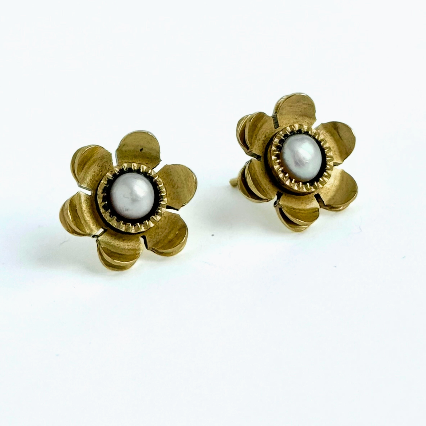 Bloom Pearl Brass Stud Earrings