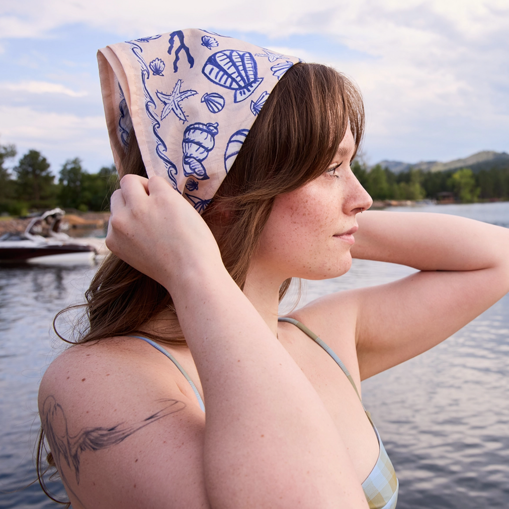 22" Seashore Bandana 141