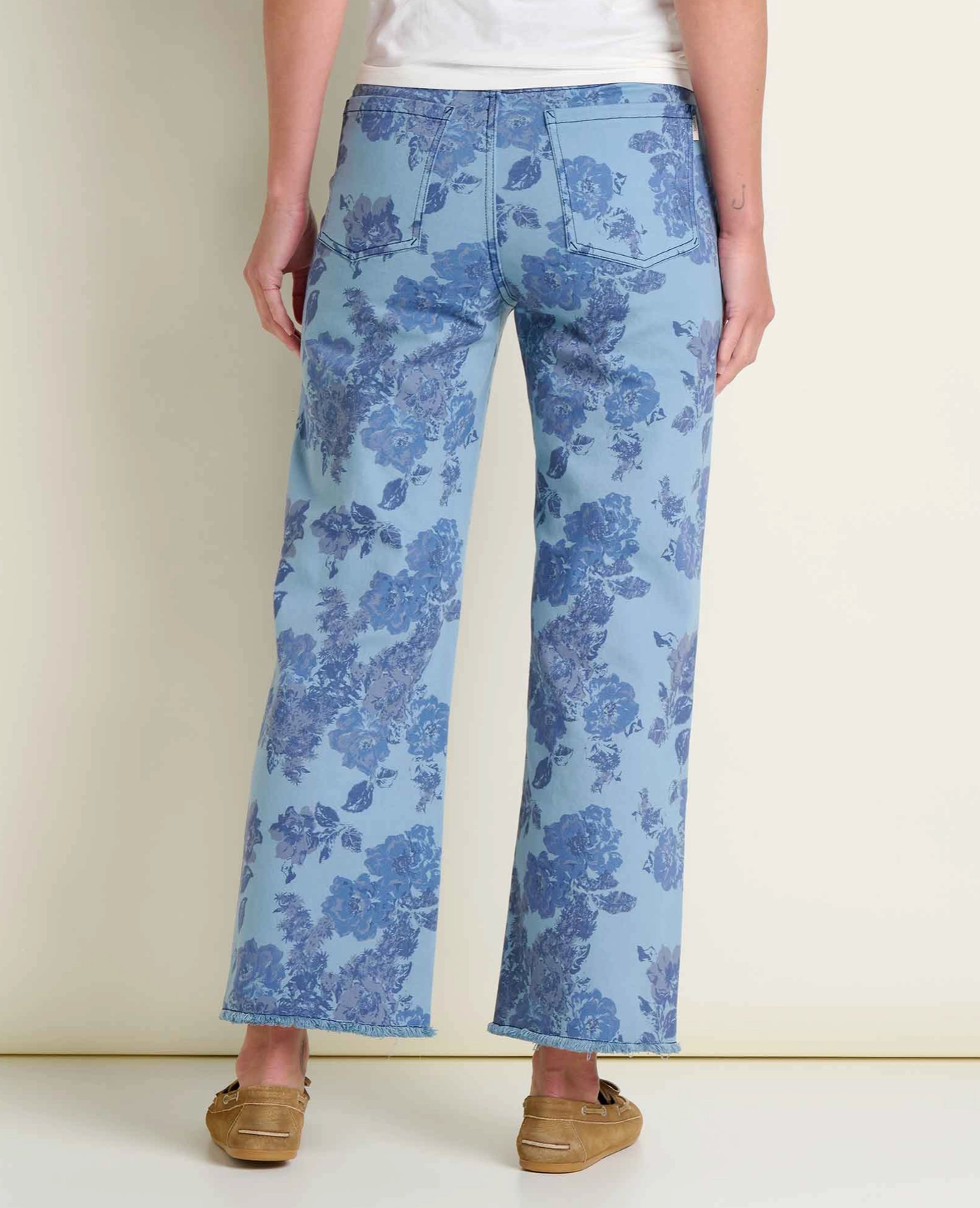 Balsam Cutoff Jean - Weathered Blue Print