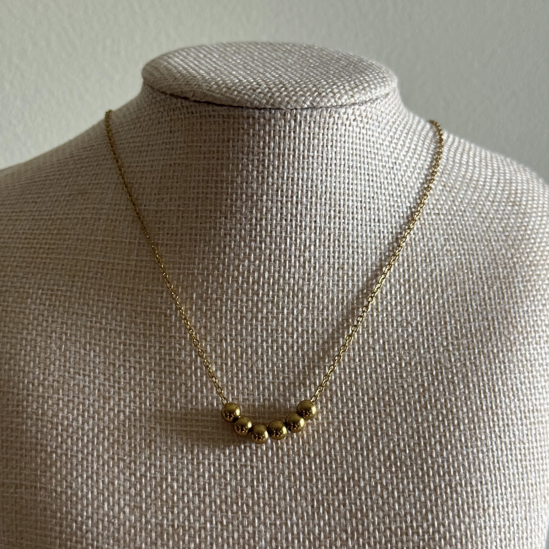 Equilibrium Necklace