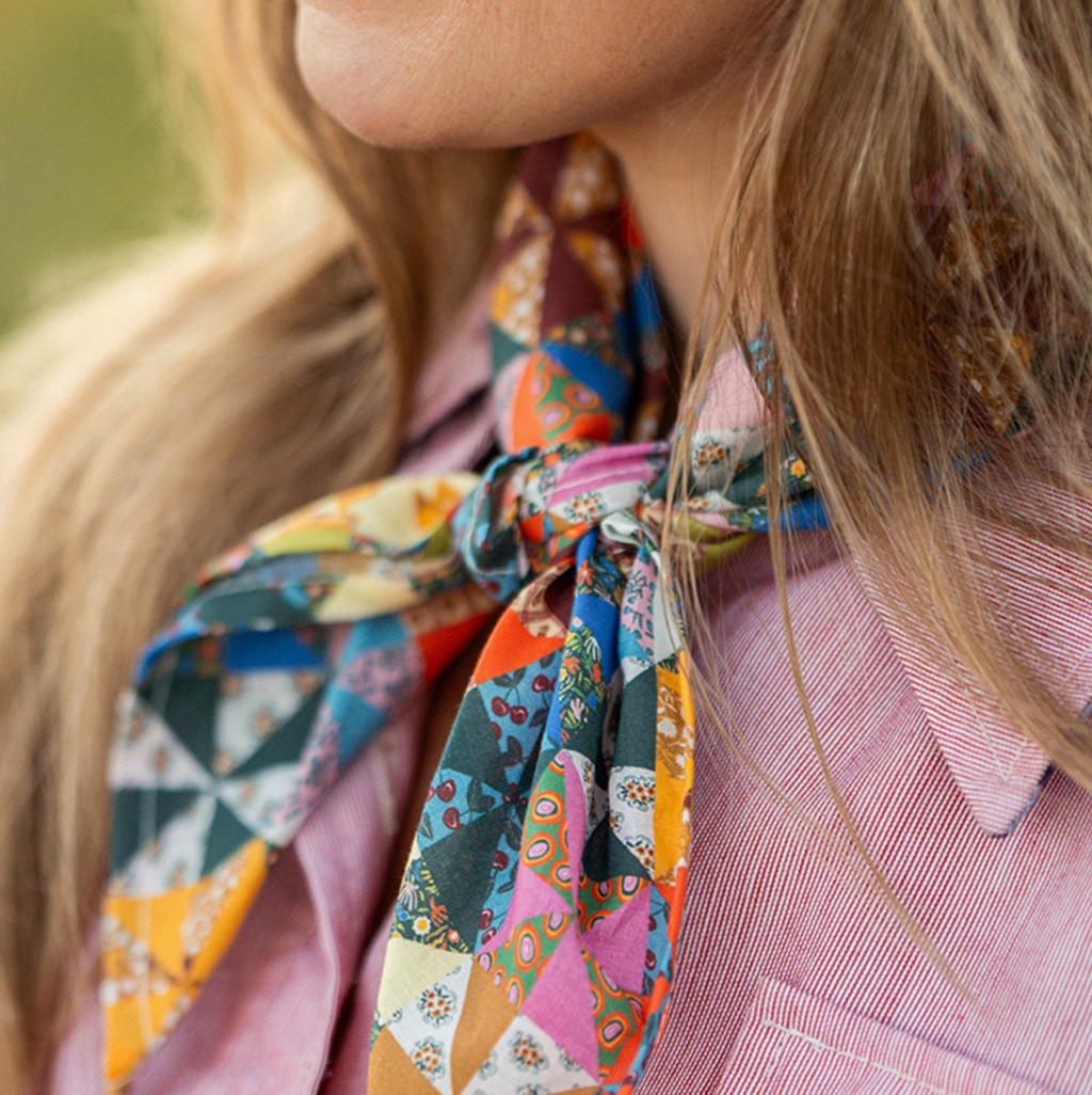 22" Calico Bandana 160