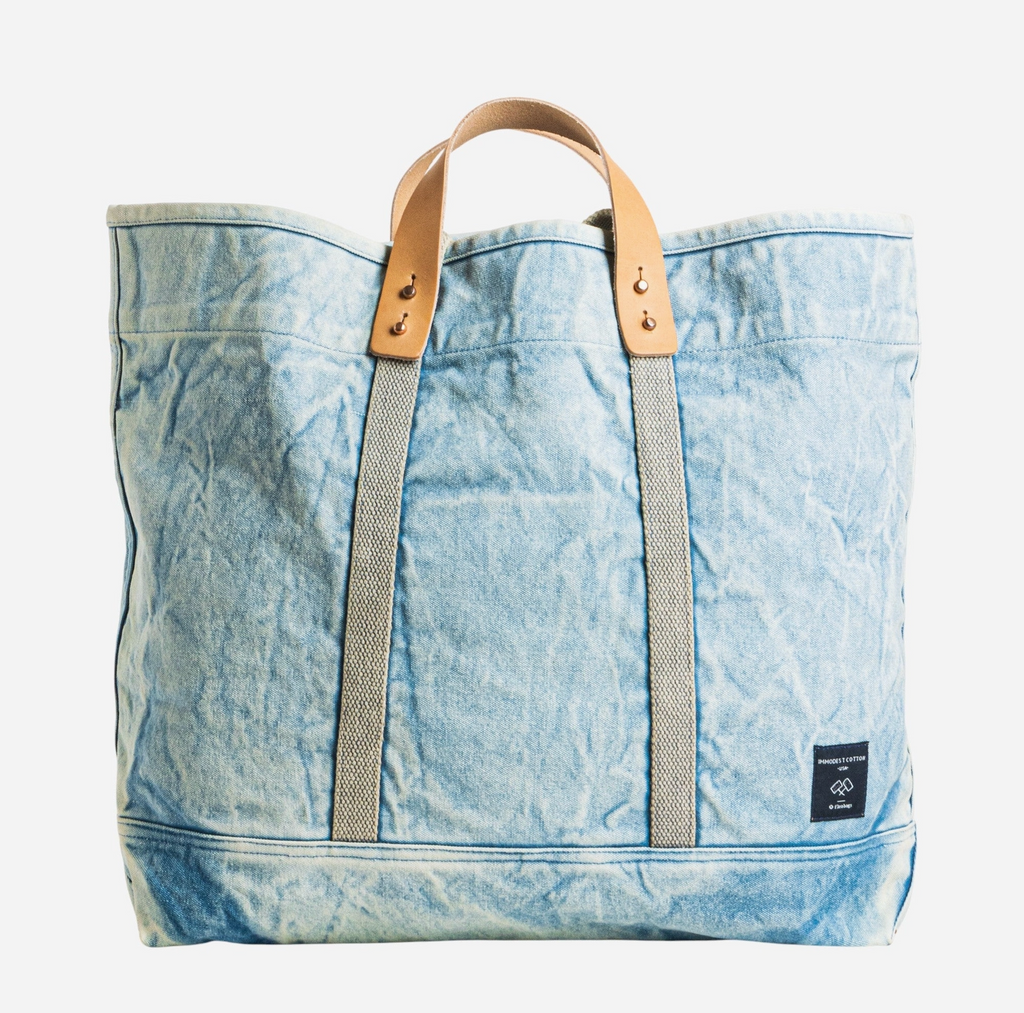 Large East West Tote