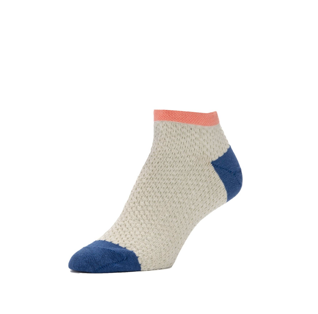 Pintuck Textured Anklet Socks