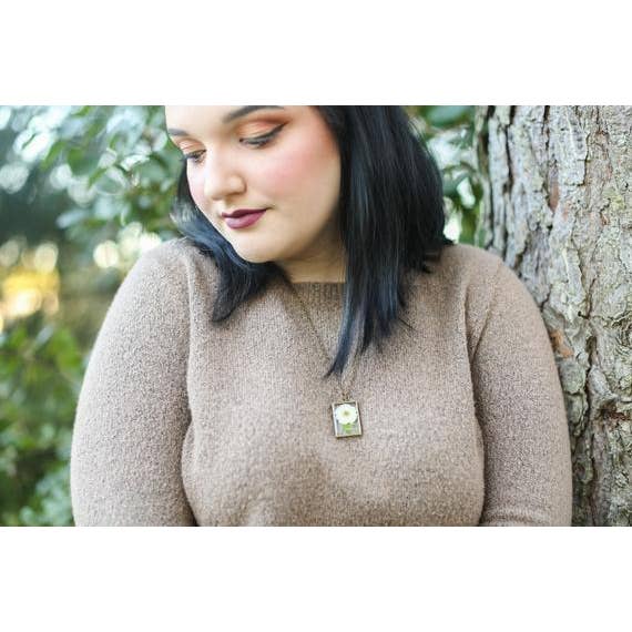 April Birth Flower Necklace