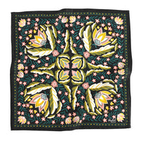 22" Betty Bandana 056