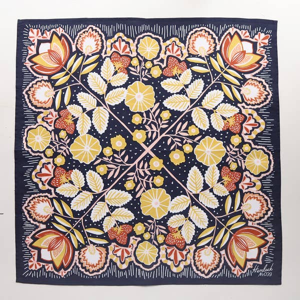 22" Elsie Bandana 039